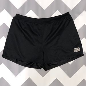 Vintage (?) reversible Reebok black mesh basketball gym shorts